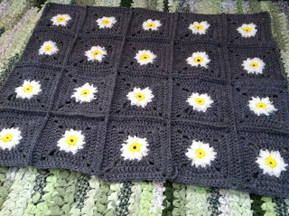 Daisy Square Blanket Crochet Pattern