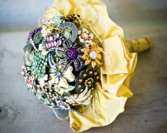 Jewelry Brooch Wedding Bouquet Tutorial