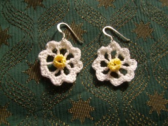 Daisy Daisy Free Crochet Earrings Pattern